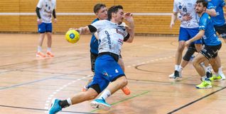 Timo Wolf, hier noch als Spieler mit der Nummer 4, hat seine Spieler bei der HSG Schönbuch in der Vorbereitung hart rangenommen.
